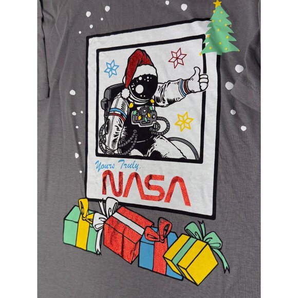 Eighty Eight Brand 14 16 NASA Christmas Astronaut Santa T-Shirt Tee Holiday NWT - Picture 3 of 14